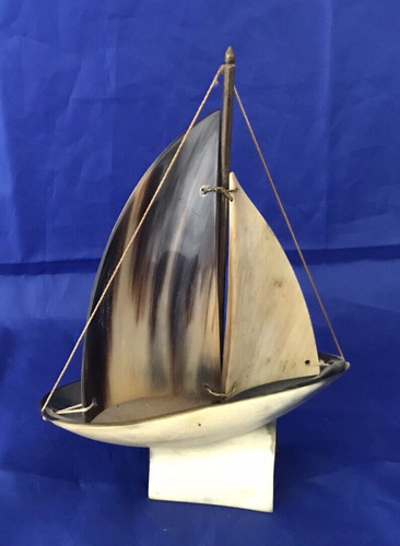 Horn sailing boat - sailing,